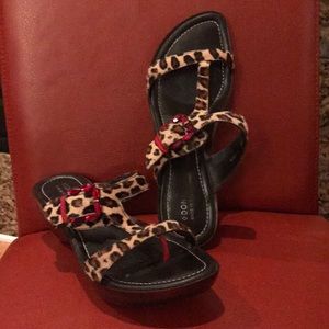 Women’s sandals
